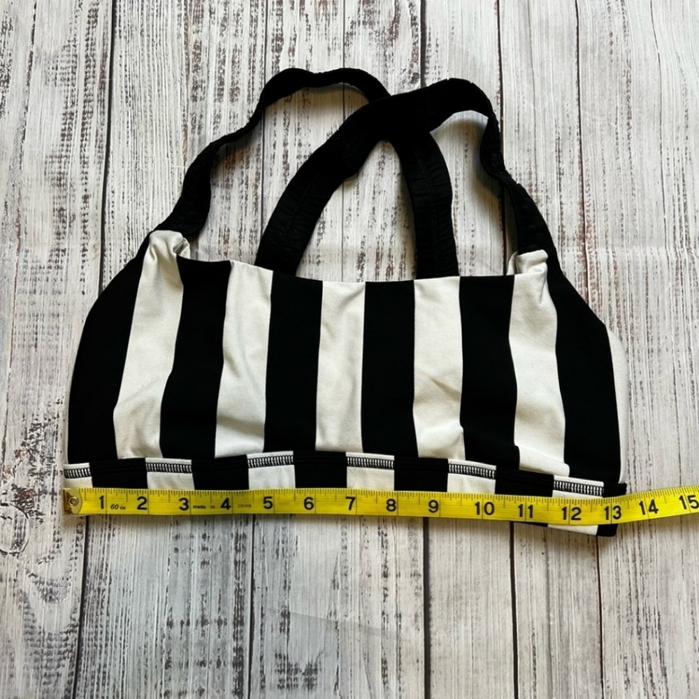 Lululemon sports bra size 10